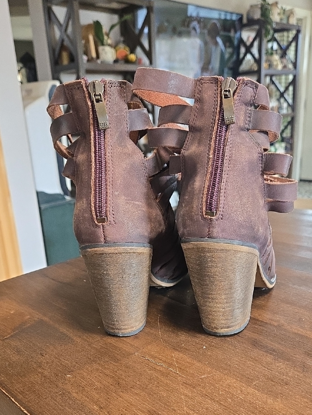 Free People Leather Strappy Booties Size 40 Dark Brown Learher With Stacked Heel - Picture 5 of 10